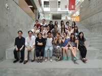 Students from Ewha Womans University visit the School of Architecture, CUHK.